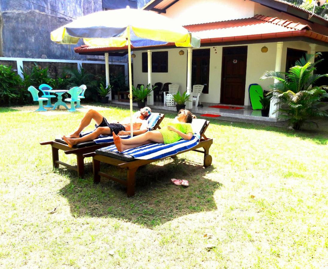 Mango Villa Hikkaduwa Buitenkant foto