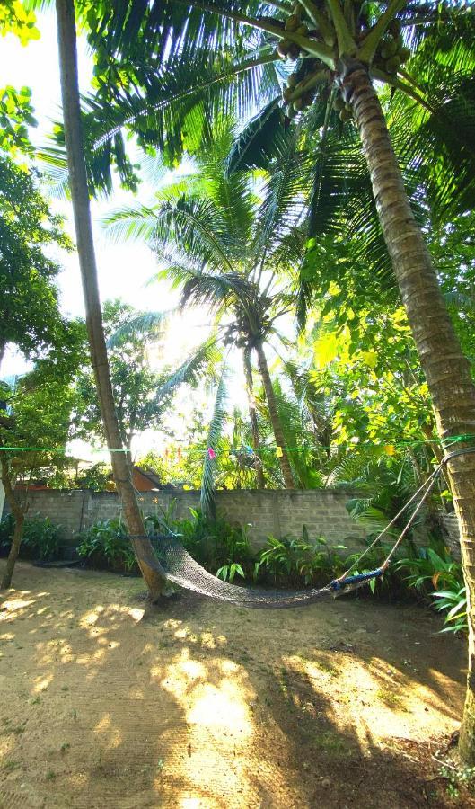 Mango Villa Hikkaduwa Buitenkant foto