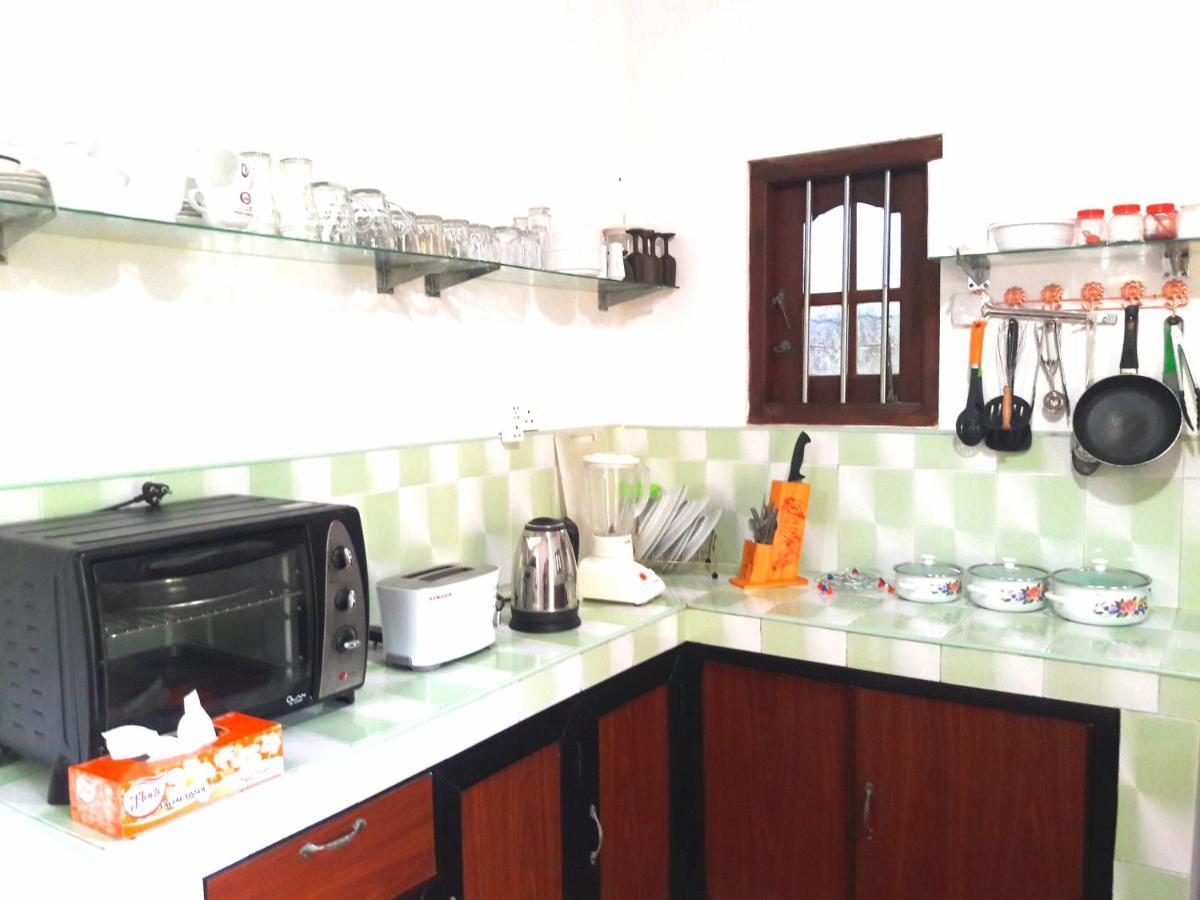 Mango Villa Hikkaduwa Buitenkant foto