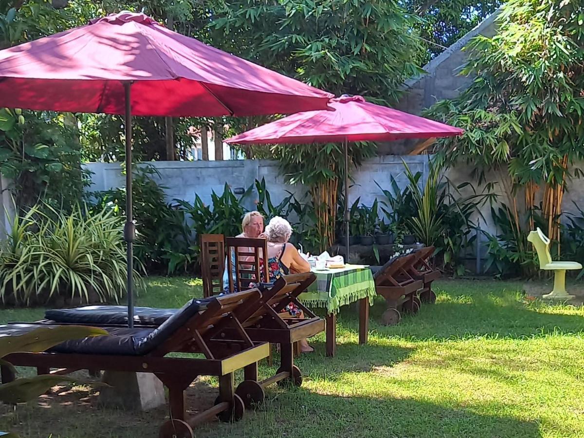 Mango Villa Hikkaduwa Buitenkant foto
