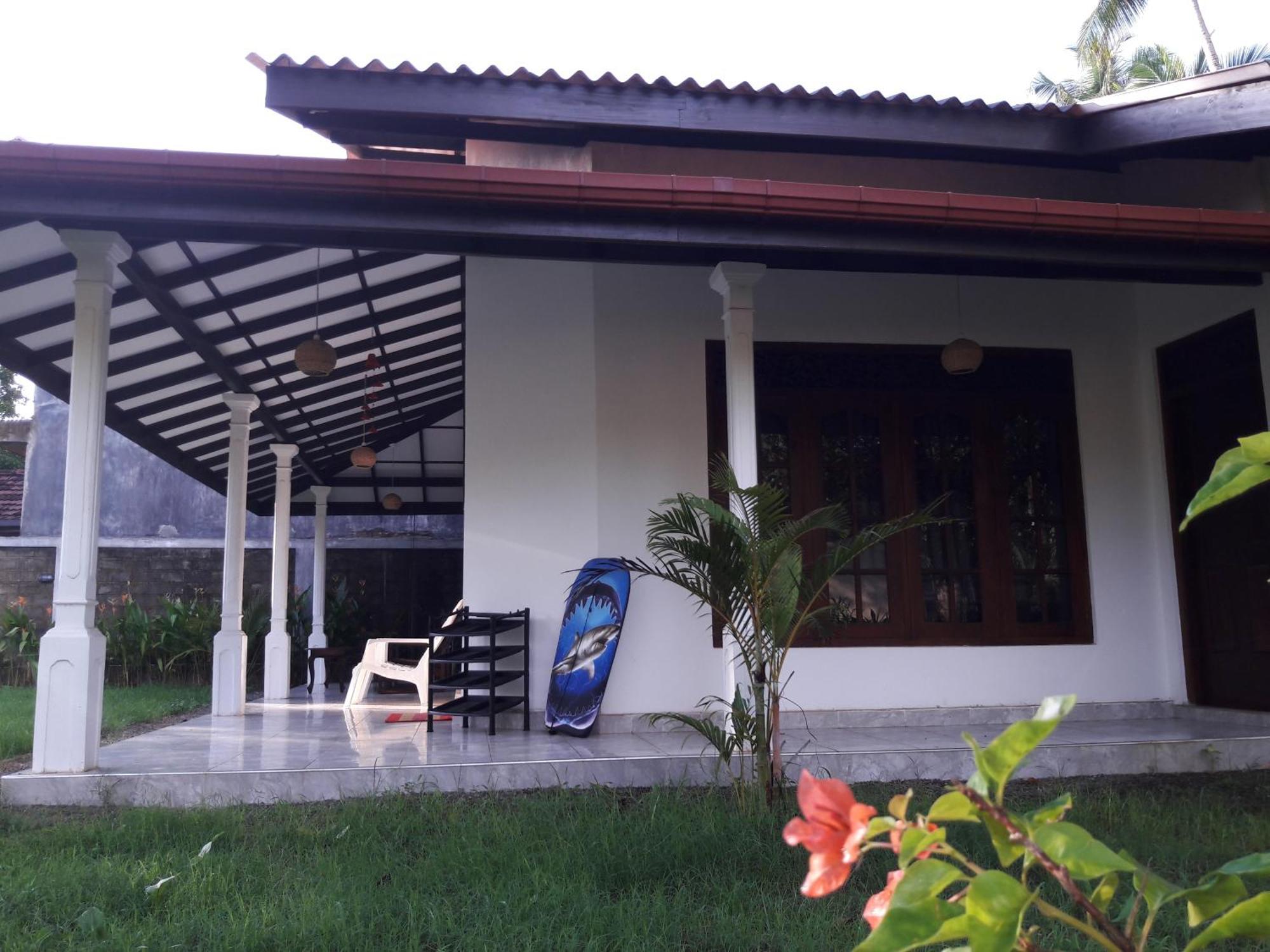 Mango Villa Hikkaduwa Buitenkant foto