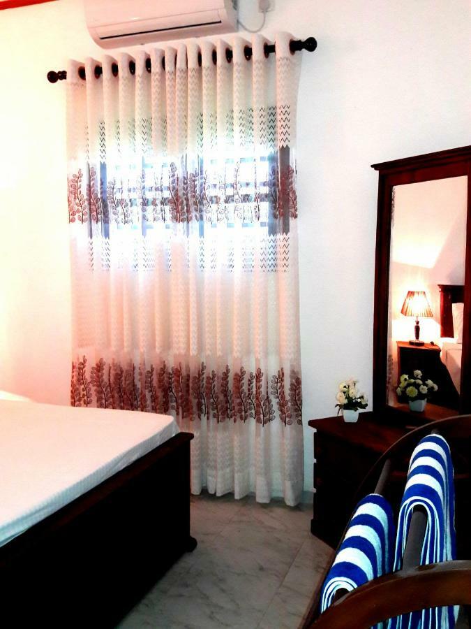 Mango Villa Hikkaduwa Buitenkant foto
