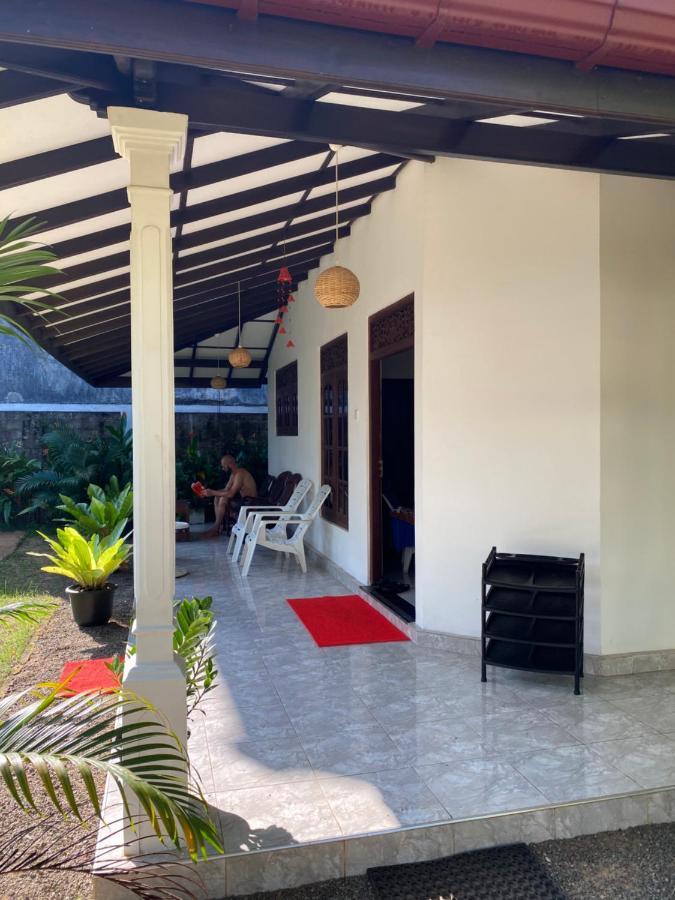 Mango Villa Hikkaduwa Buitenkant foto