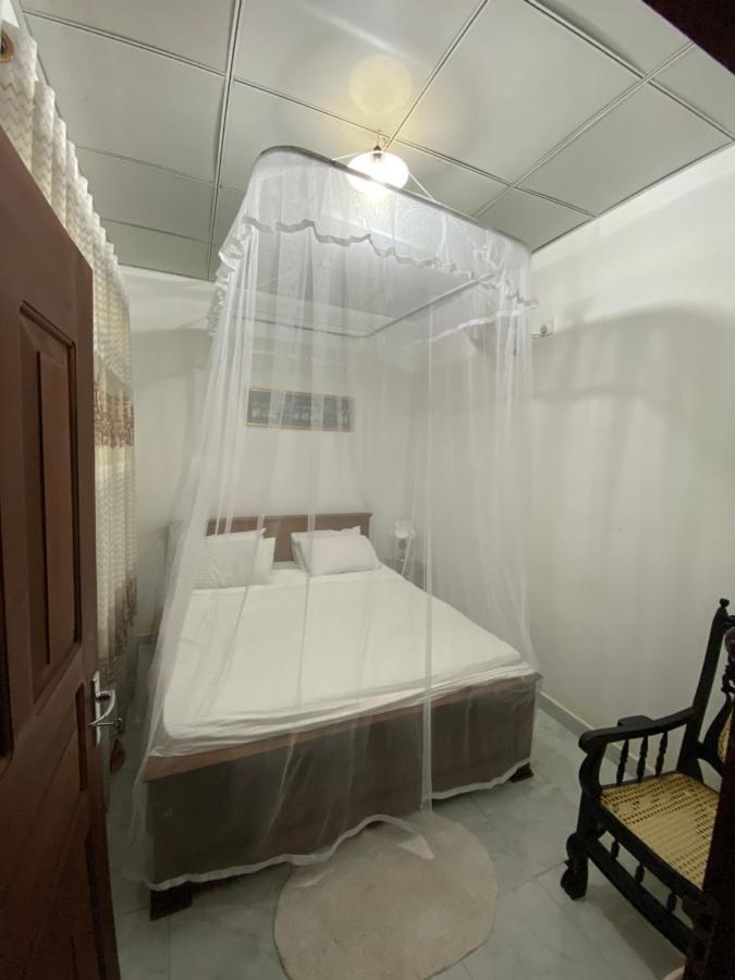 Mango Villa Hikkaduwa Buitenkant foto