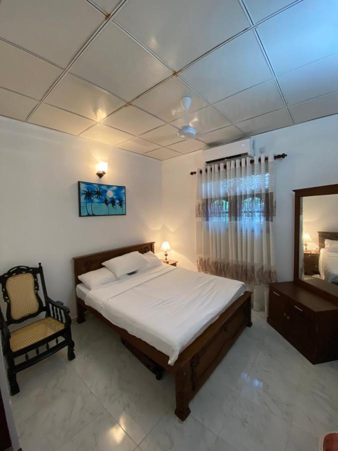 Mango Villa Hikkaduwa Buitenkant foto