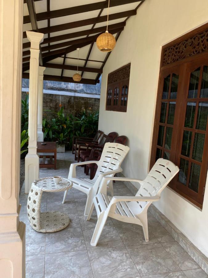 Mango Villa Hikkaduwa Buitenkant foto