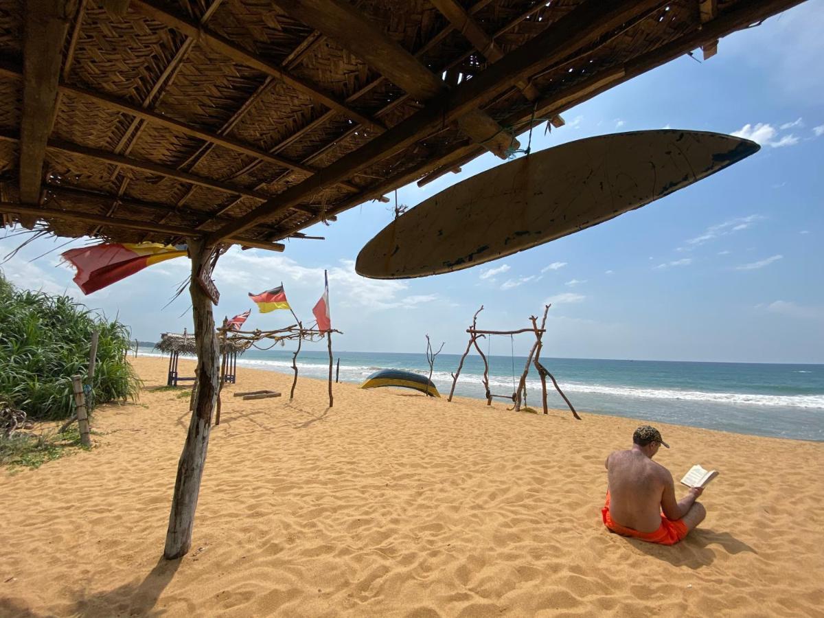 Mango Villa Hikkaduwa Buitenkant foto